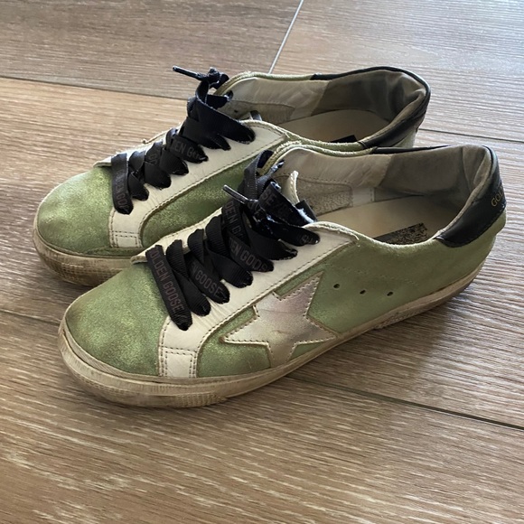 GoldenGoose Deluxe Brand Sneakers - Picture 2 of 6